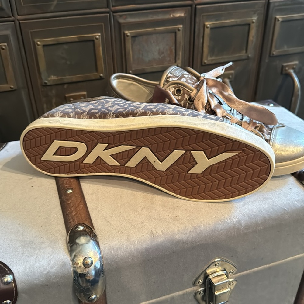DKNY satin laced sneakers - Picture 4 of 5